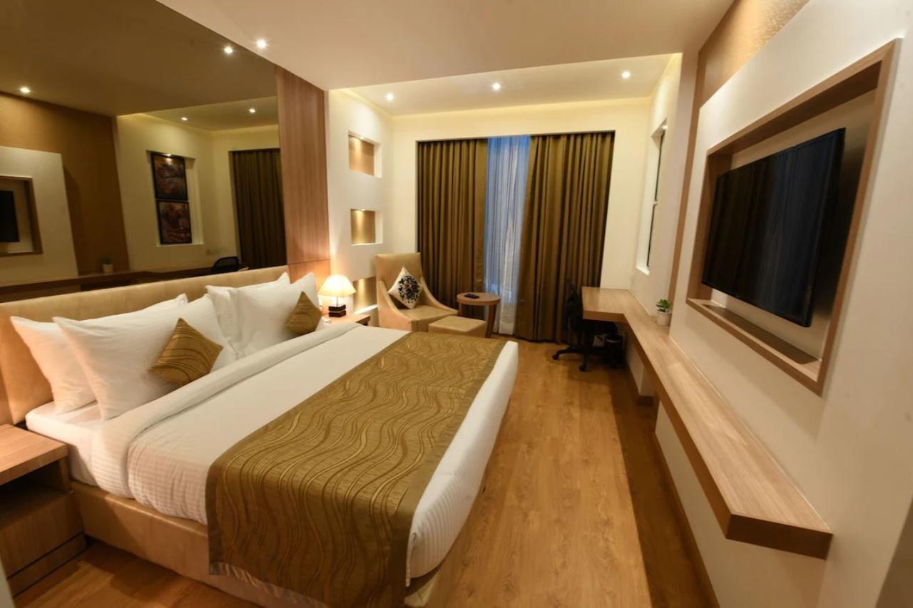 ชัวร์สเตย์ โฮเต็ล บาย เบสต์ เวสเทิร์น อมฤตสร Hotel อัมริตสา ภายนอก รูปภาพ
