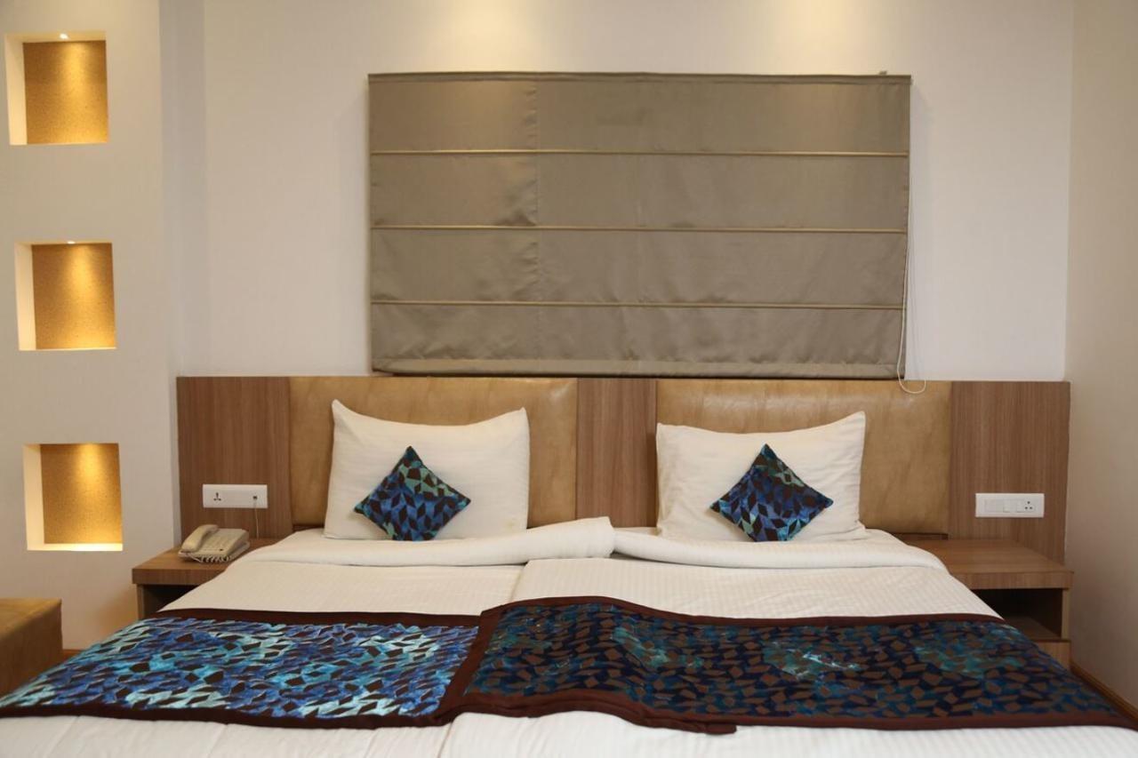 ชัวร์สเตย์ โฮเต็ล บาย เบสต์ เวสเทิร์น อมฤตสร Hotel อัมริตสา ภายนอก รูปภาพ
