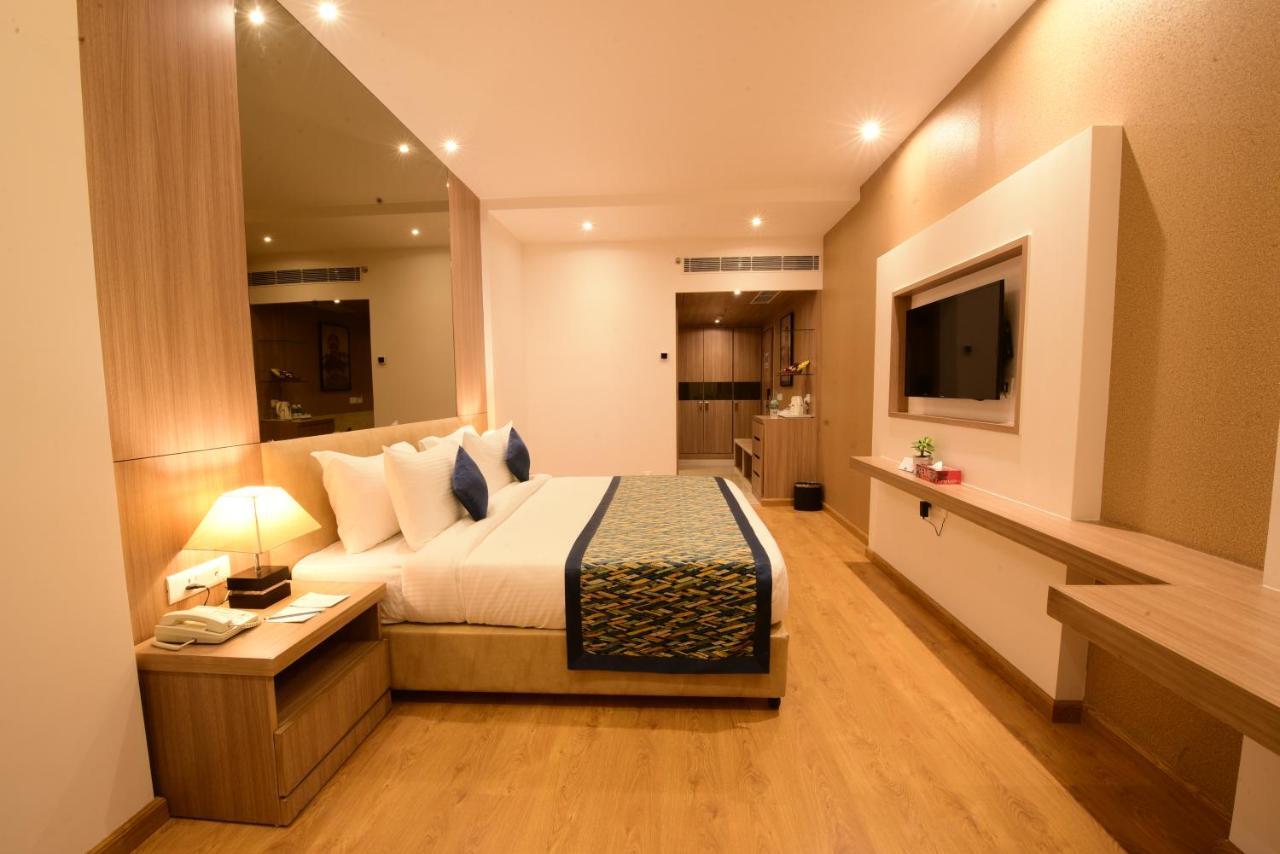 ชัวร์สเตย์ โฮเต็ล บาย เบสต์ เวสเทิร์น อมฤตสร Hotel อัมริตสา ภายนอก รูปภาพ