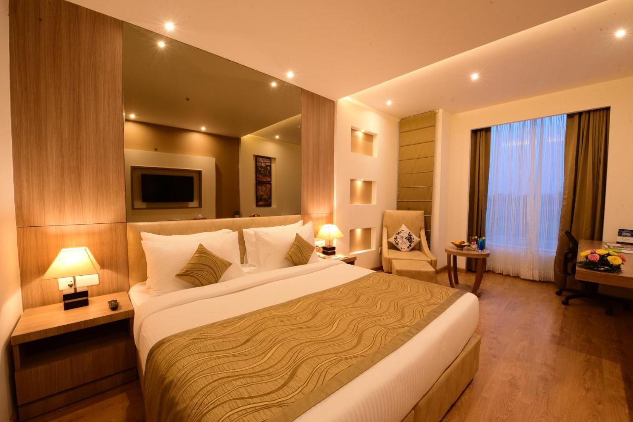 ชัวร์สเตย์ โฮเต็ล บาย เบสต์ เวสเทิร์น อมฤตสร Hotel อัมริตสา ภายนอก รูปภาพ