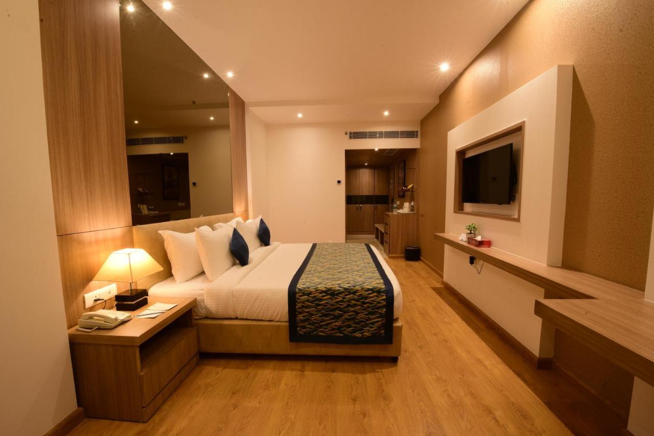 ชัวร์สเตย์ โฮเต็ล บาย เบสต์ เวสเทิร์น อมฤตสร Hotel อัมริตสา ภายนอก รูปภาพ